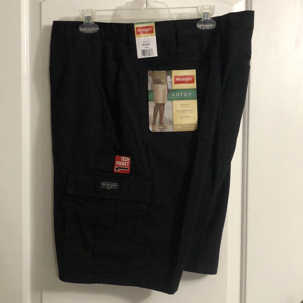 Men’s Wrangler cargo shorts